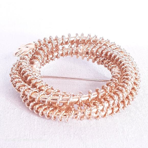 Swirl Brooch Gold Tone Twisted Wire Wound Around Spiral Wire - Picture 3 of 8